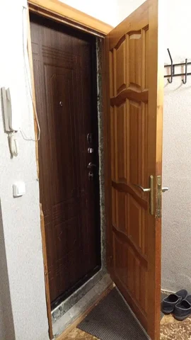 Дверь деревянная даром - Лестницы в Волгоград