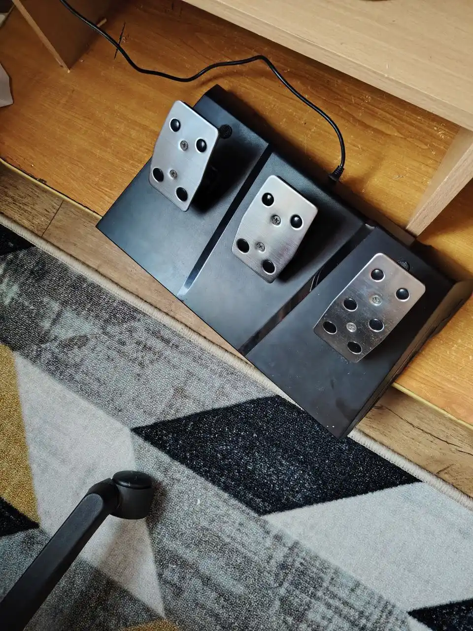 Руль ARDOR GAMING Silverstone с коробкой передач и педалями