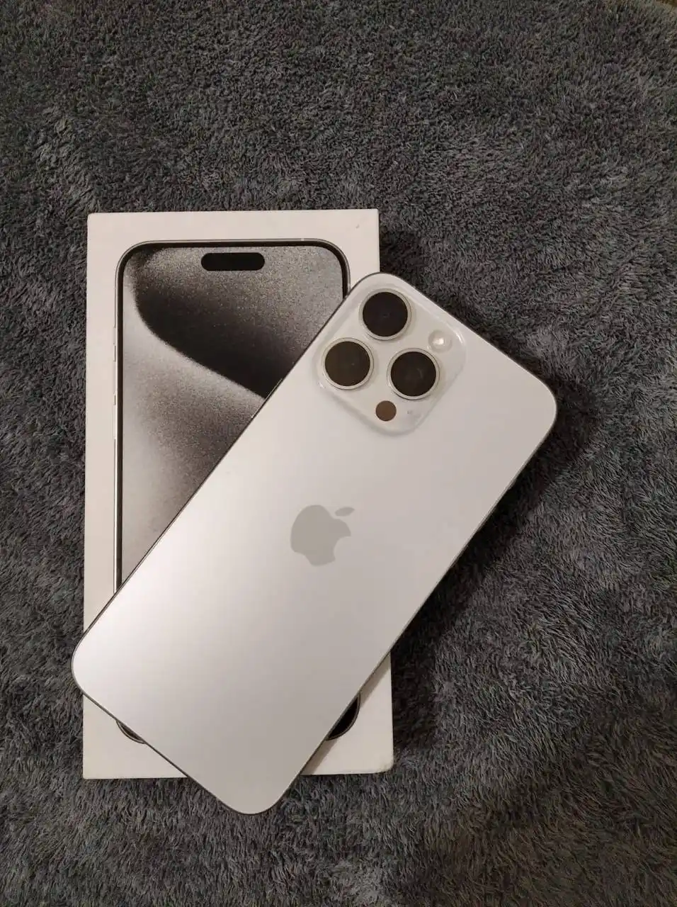 Продам Apple iPhone 15 Pro Max 1TB
