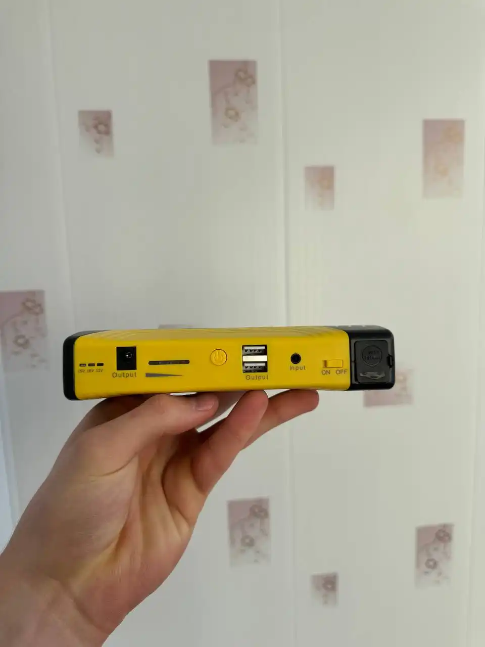 Пуско-зарядное устройство для автомобиля