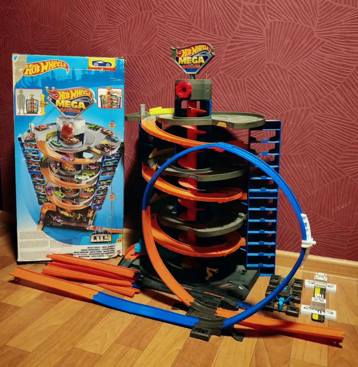 Продам б/у парковку для детских машинок Hot Wheels Mega Garage