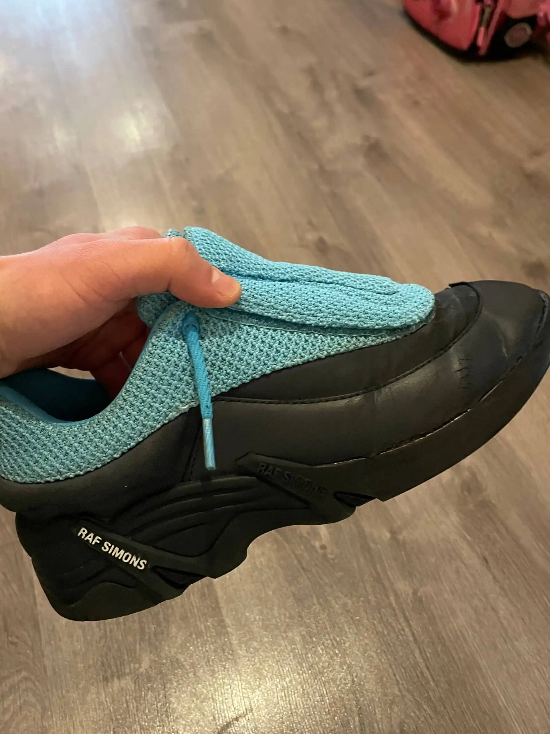 Продам обувь в Хабаровске