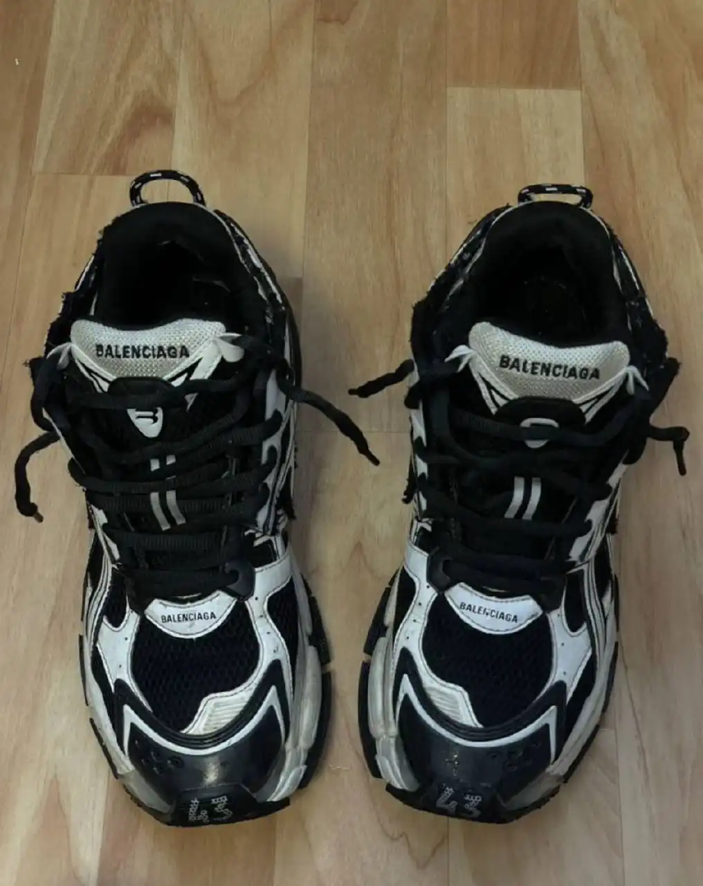 Продам обувь в Хабаровске