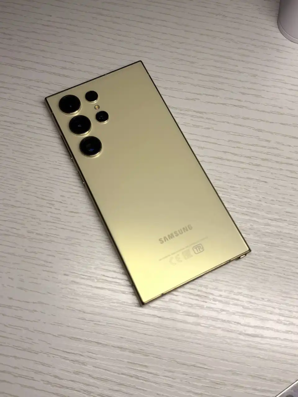 Продам Samsung S24 Ultra 512 Гб