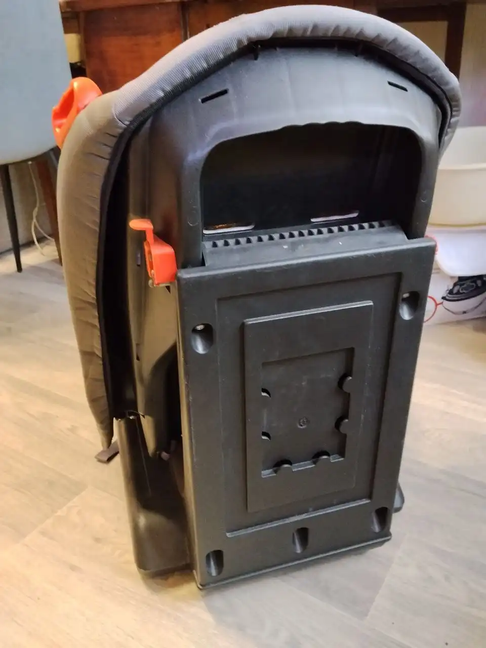 Автомобильное кресло Avanti