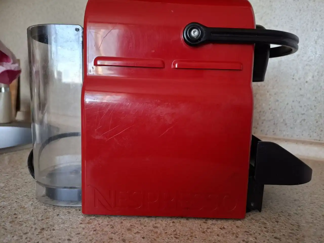 Продам кофемашину Nespresso