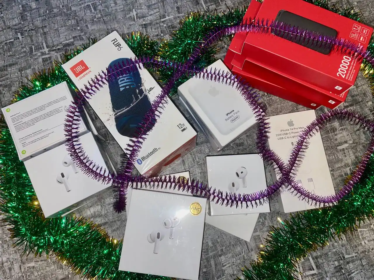 Продажа наушников AirPods и аксессуаров