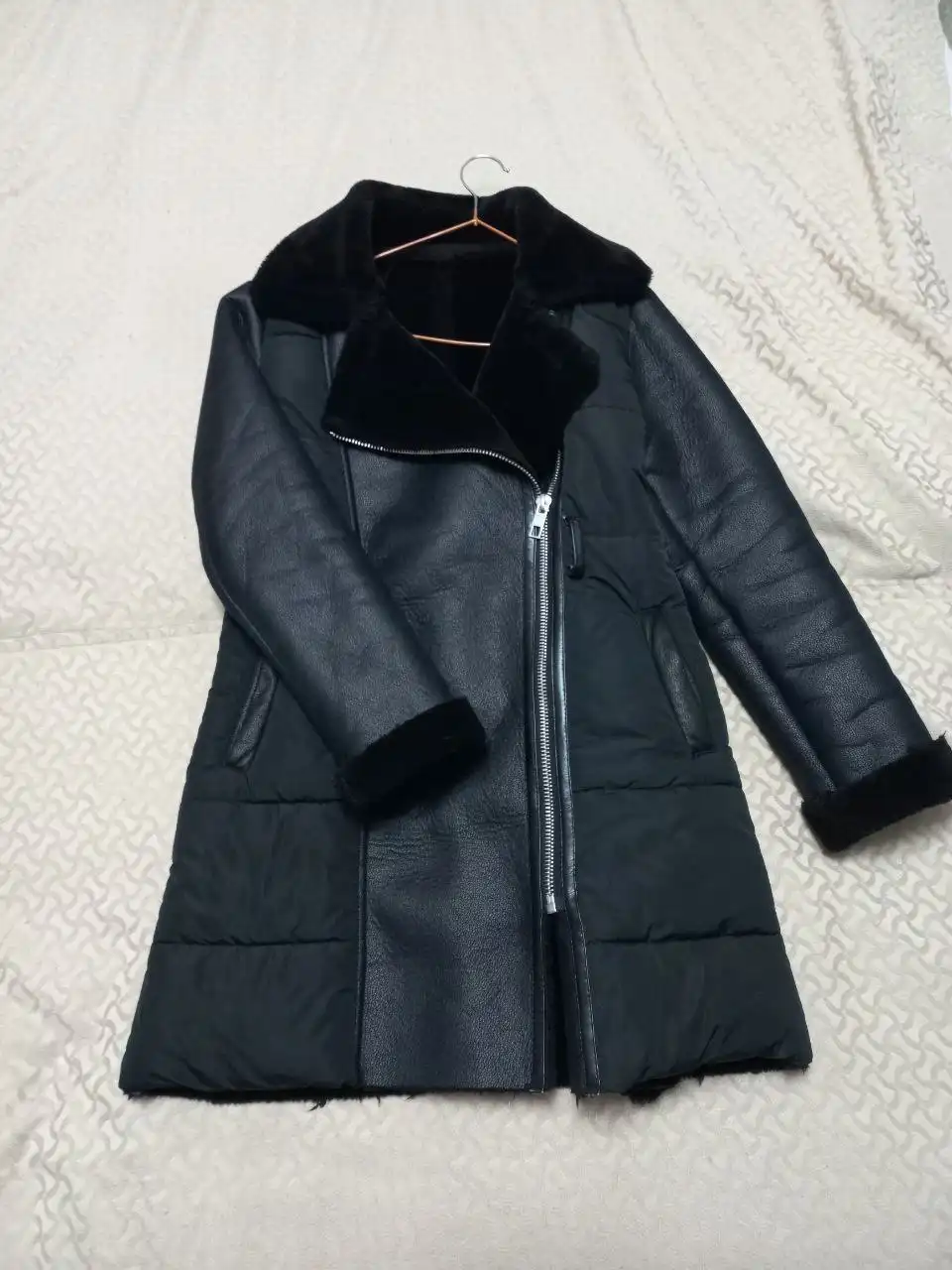 Продам женскую дублёнку размер 42