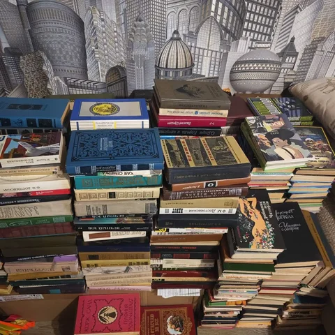 Продажа книг: романы, детективы, приключения, фантастика - Хобби и отдых в Хабаровск