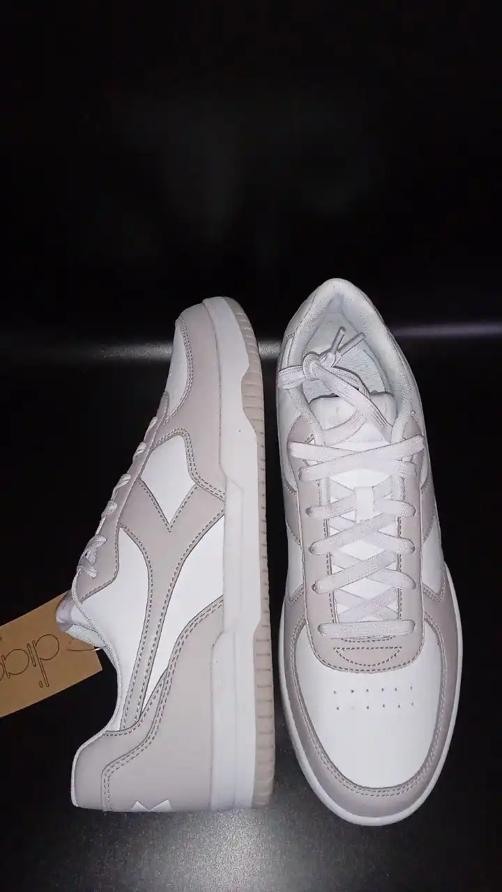 Продам новые кроссовки Diadora 44 размера
