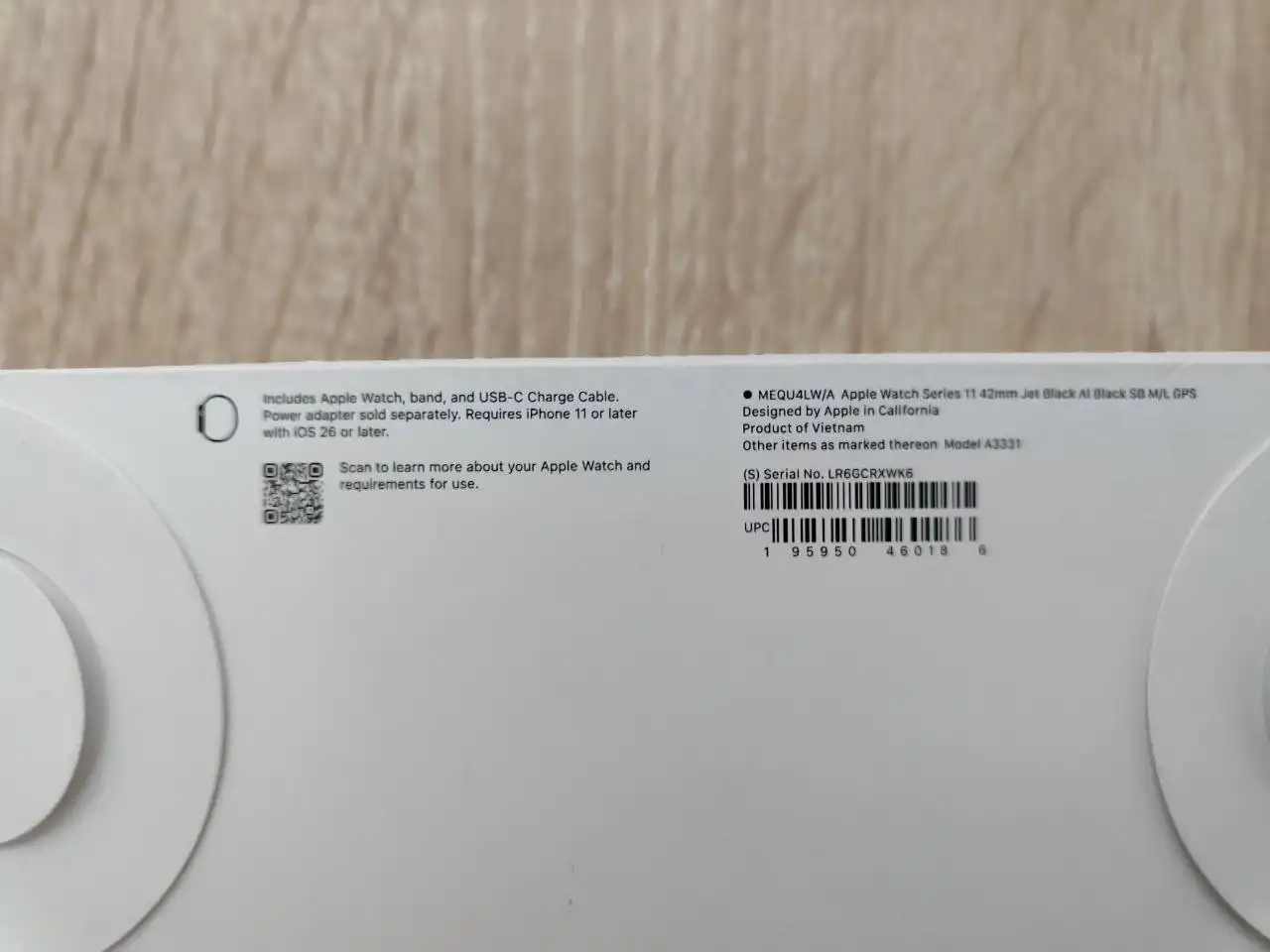 Продам Apple Watch 11, черные, не вскрытые