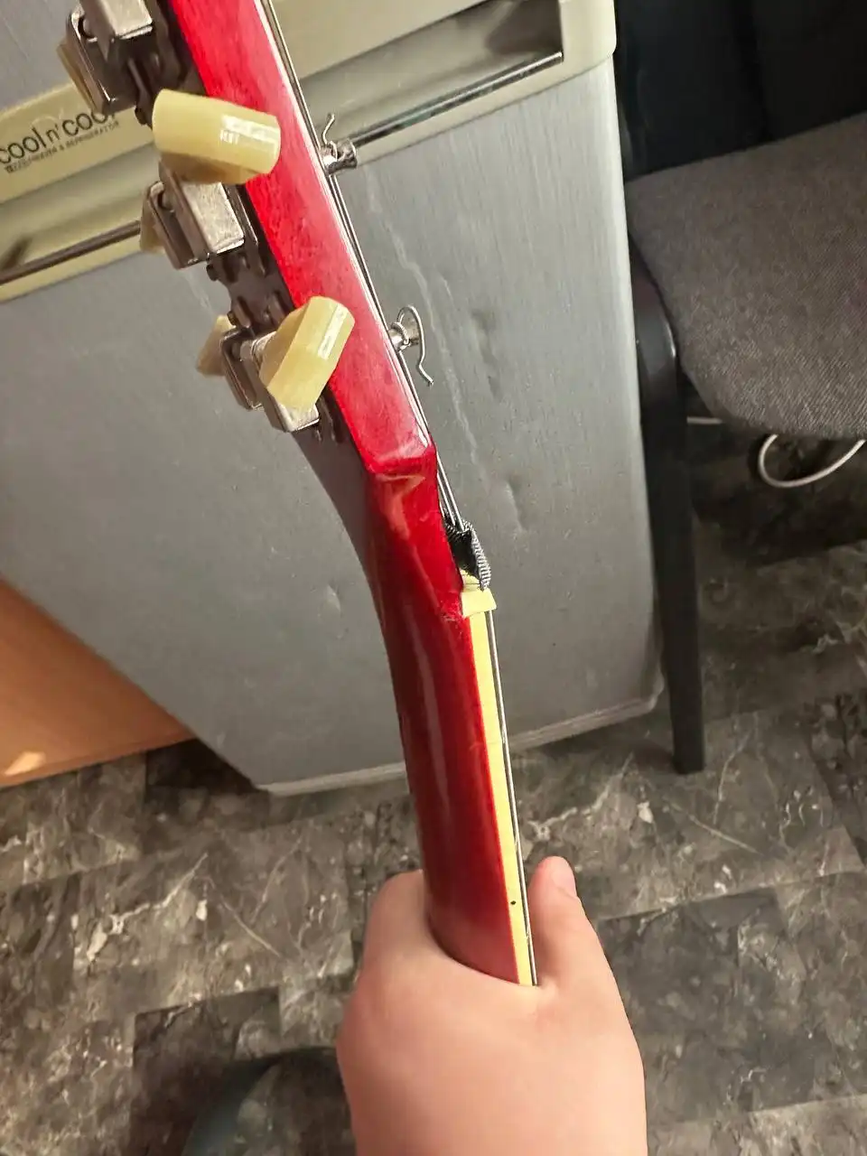 Продам или обменяю электрогитару Blitz SG