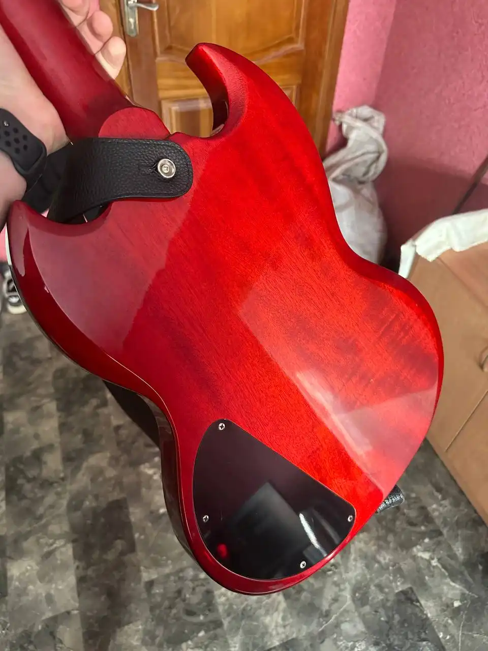 Продам или обменяю электрогитару Blitz SG