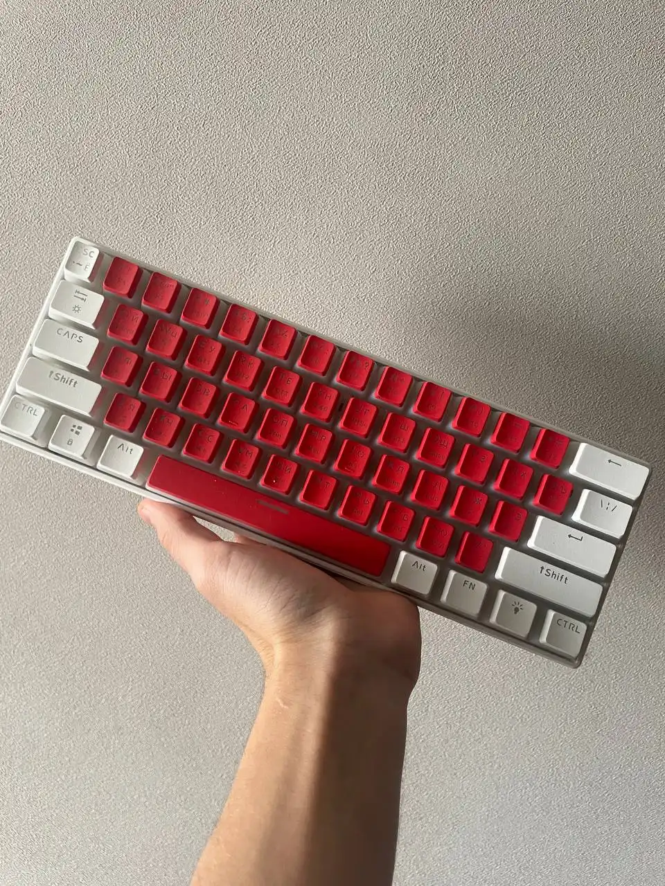 Продам механическую клавиатуру