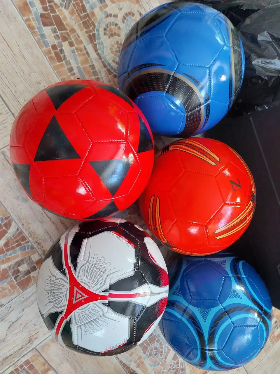 Продажа новых футбольных мячей в Хабаровске