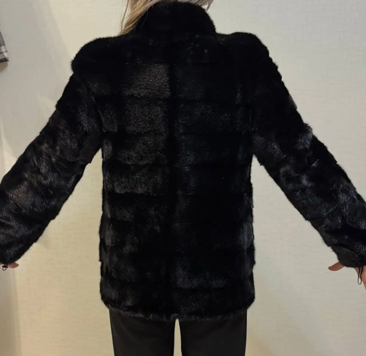 Продам норковые шубы