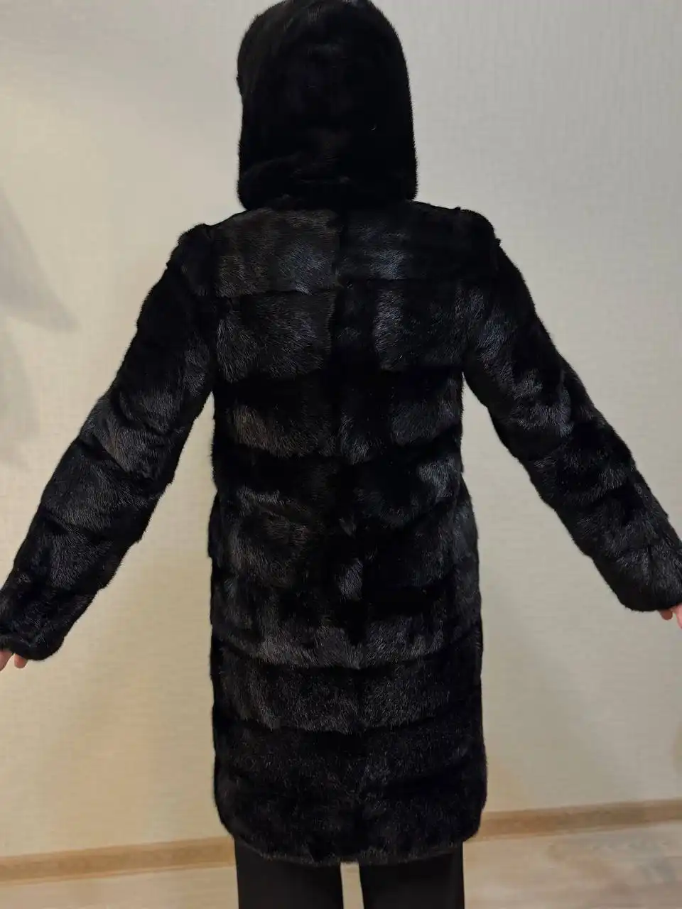 Продам норковые шубы