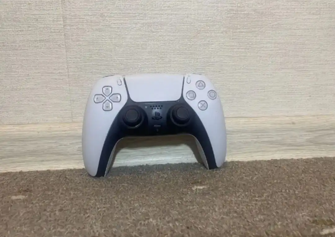 Продам PlayStation 5 с дисководом и играми