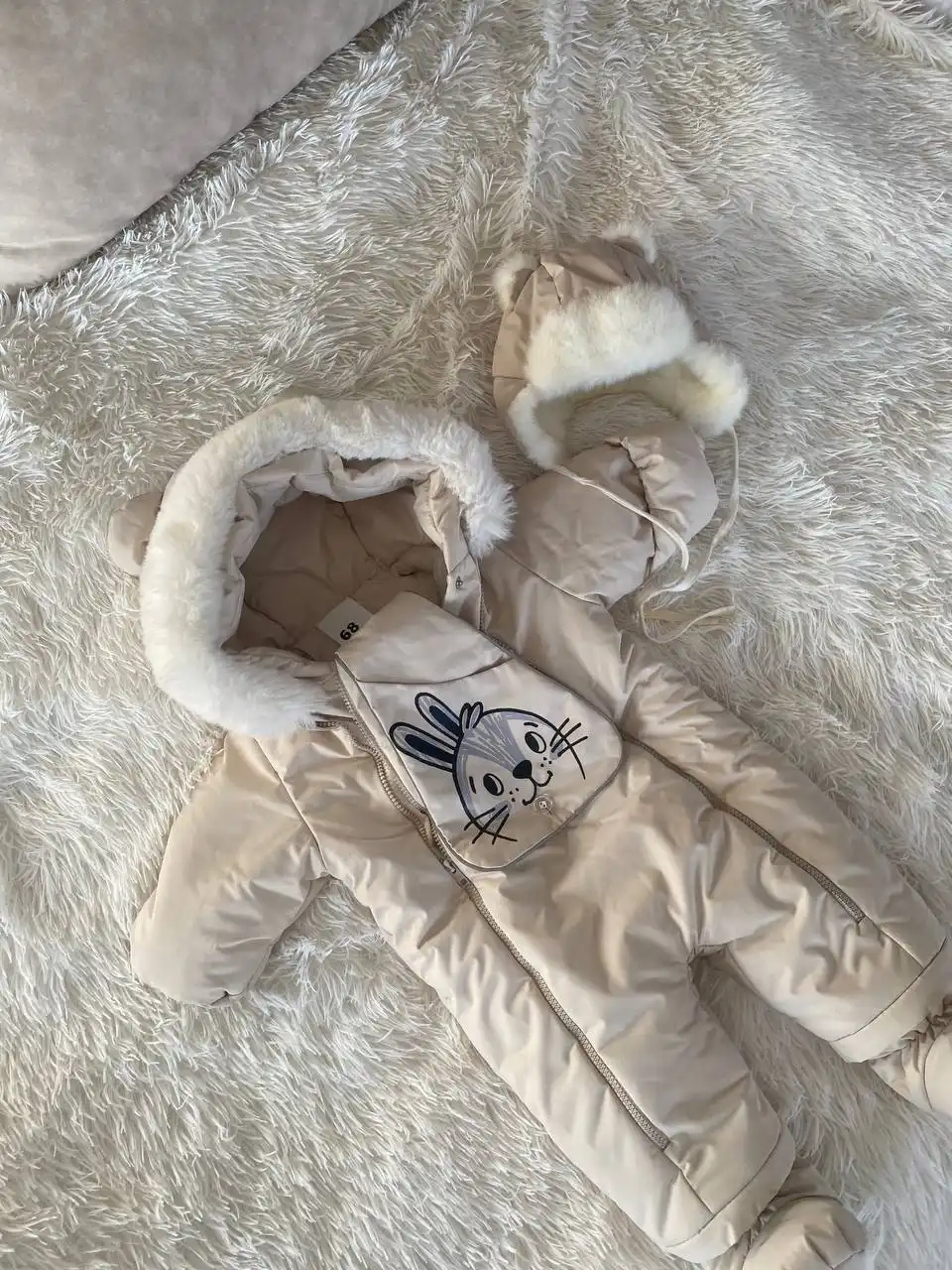 Продам детский комбинезон с шапочкой