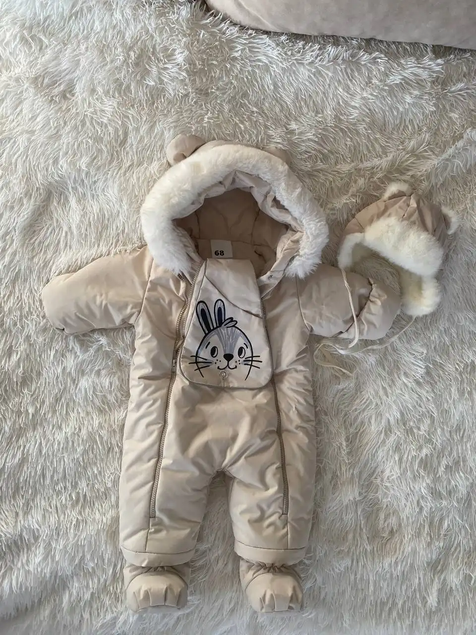 Продам детский комбинезон с шапочкой