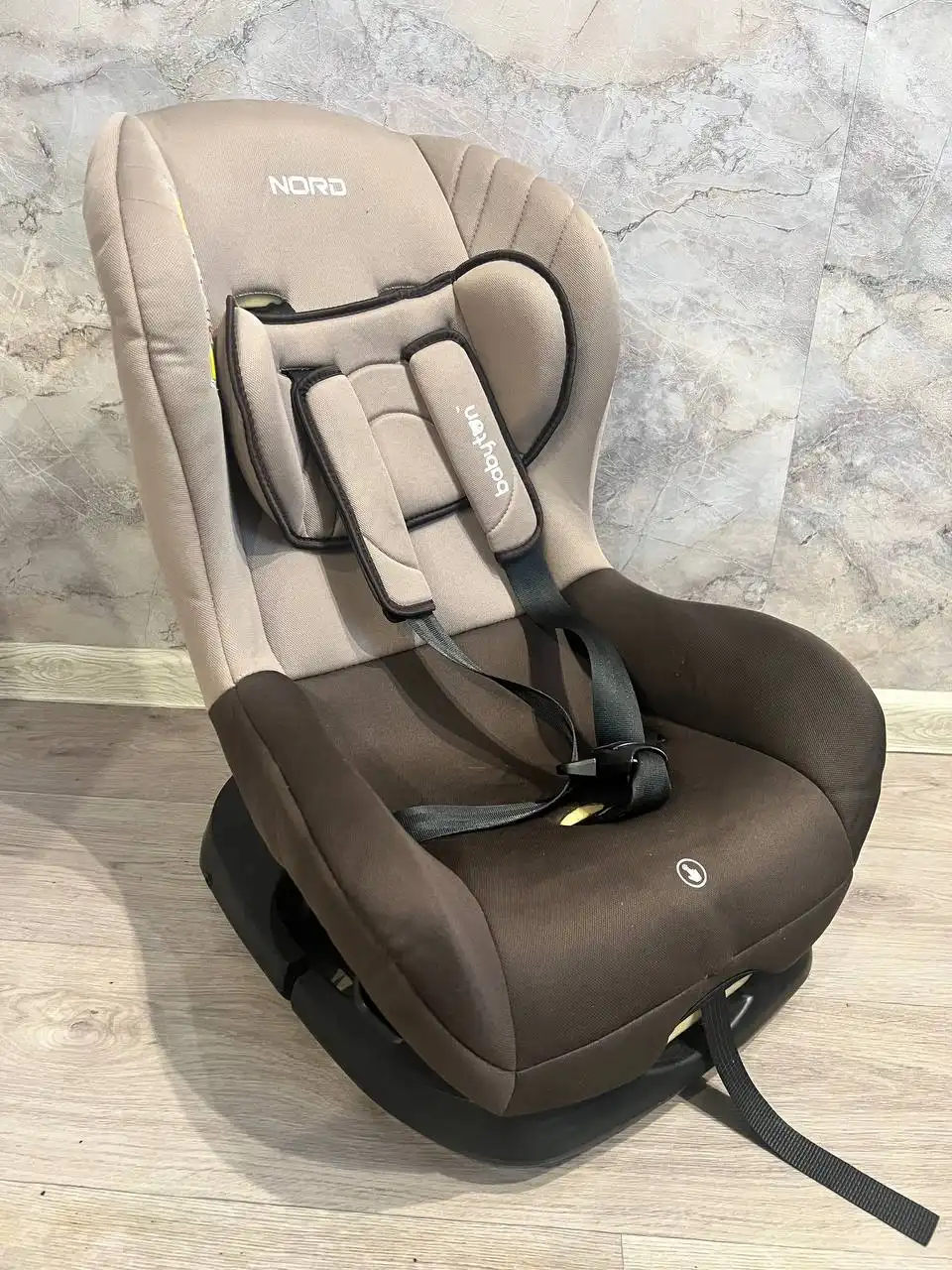 Продам детское кресло до двух лет