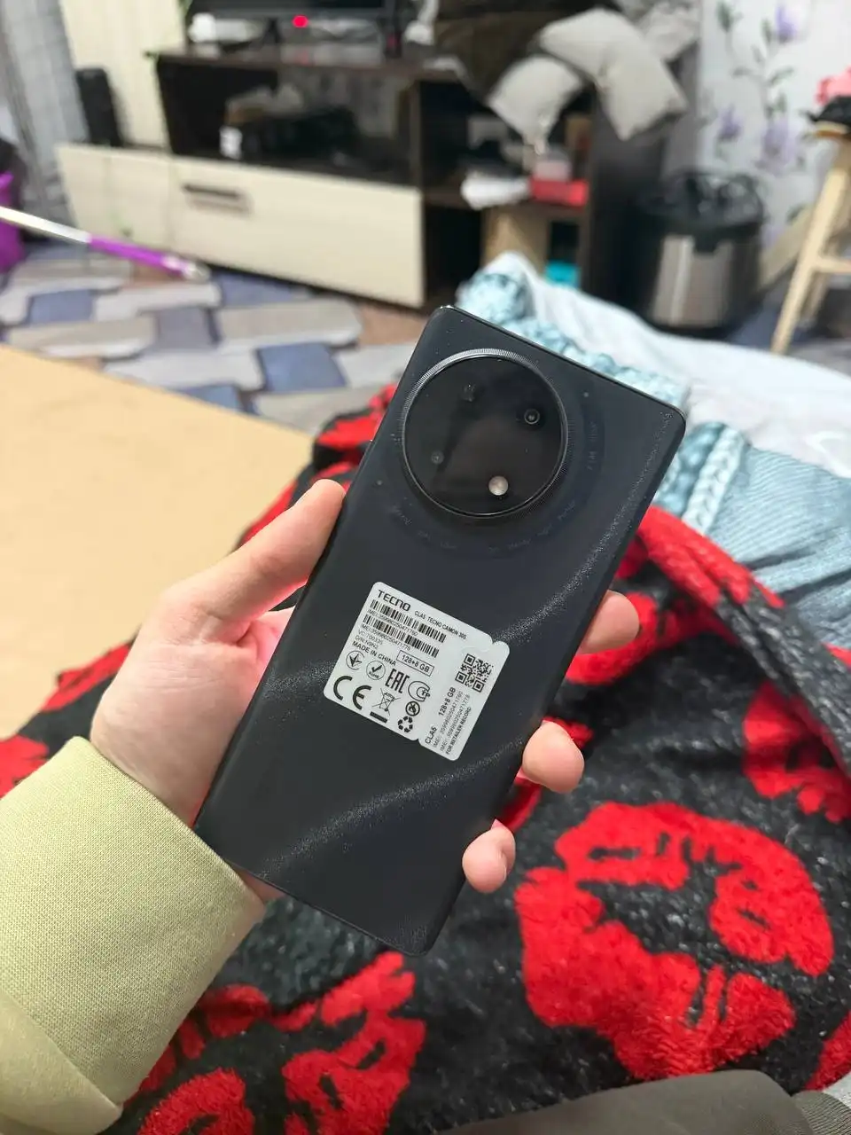 Продам смартфон Tecno Canon 30s