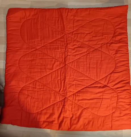 Ватное одеяло 118х118см в отличном состоянии - Барахолка в Хабаровск