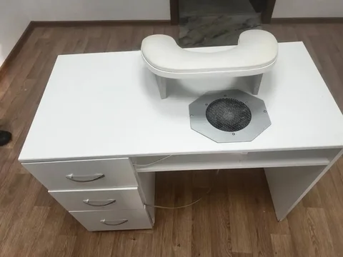Маникюрный стол с вытяжкой - Барахолка в Хабаровск