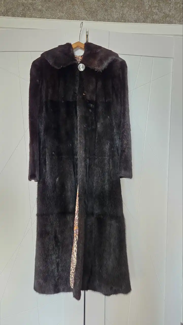 Норковая шуба с капюшоном 42 размер