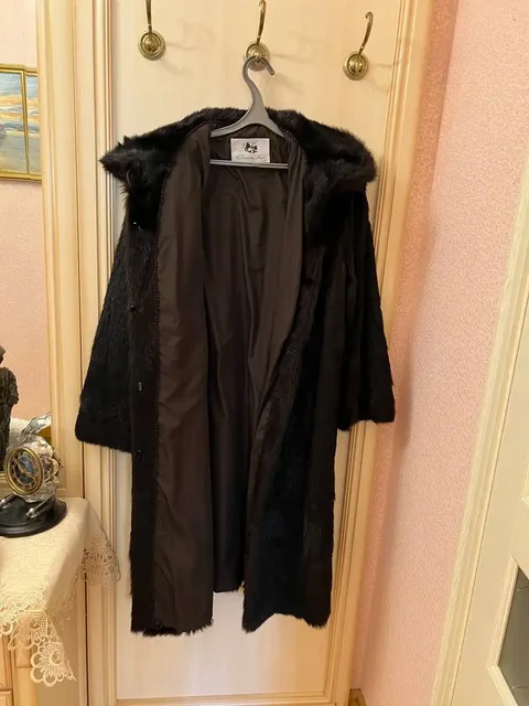 Шуба из нутрии новая - Нижнее белье в Хабаровск