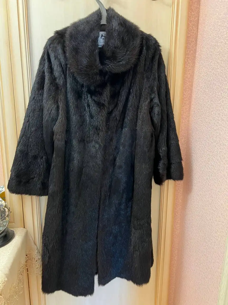 Шуба из нутрии новая - Верхняя одежда (Одежда) в Хабаровск