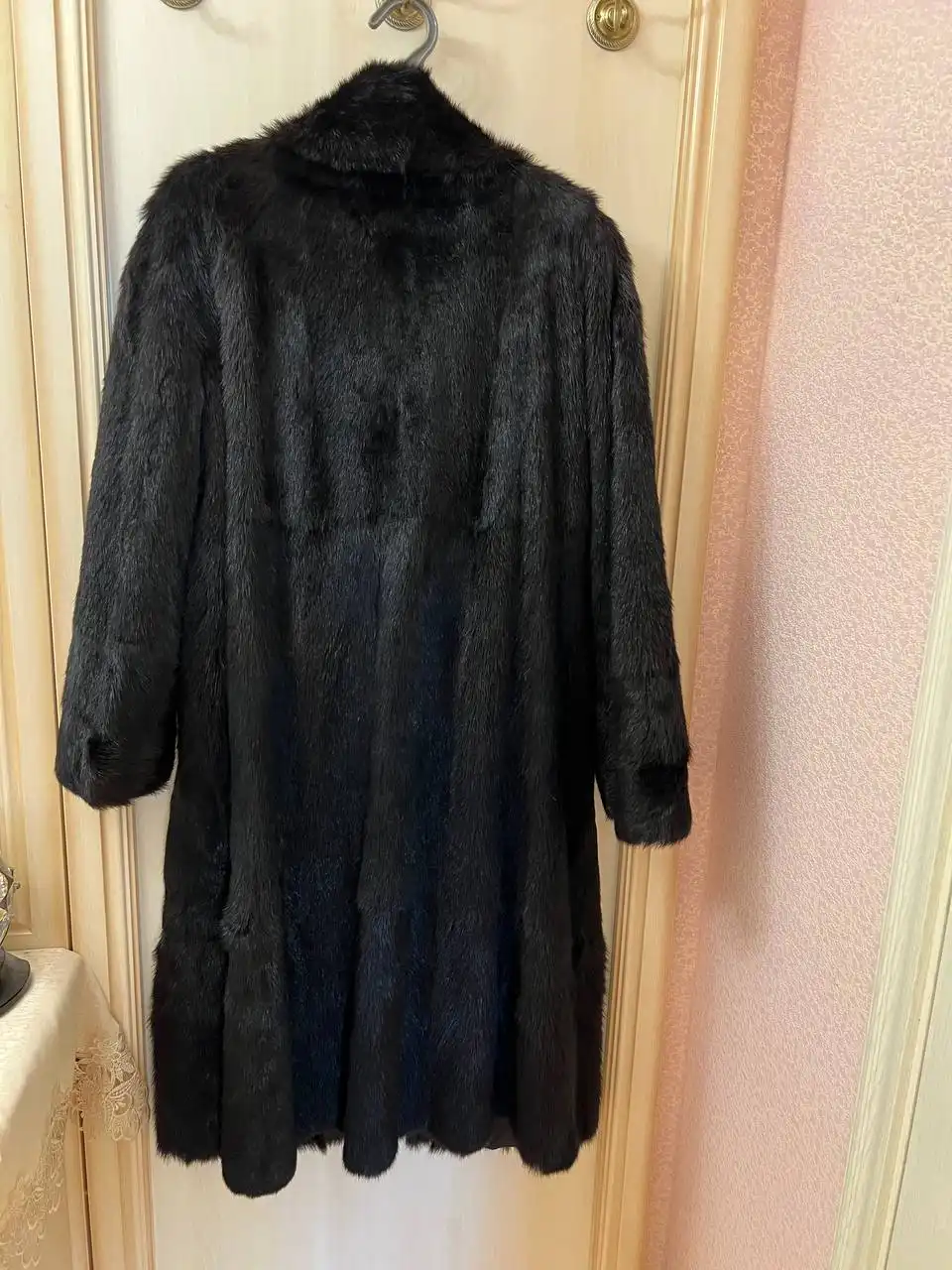Шуба из нутрии новая - Верхняя одежда (Одежда) в Хабаровск