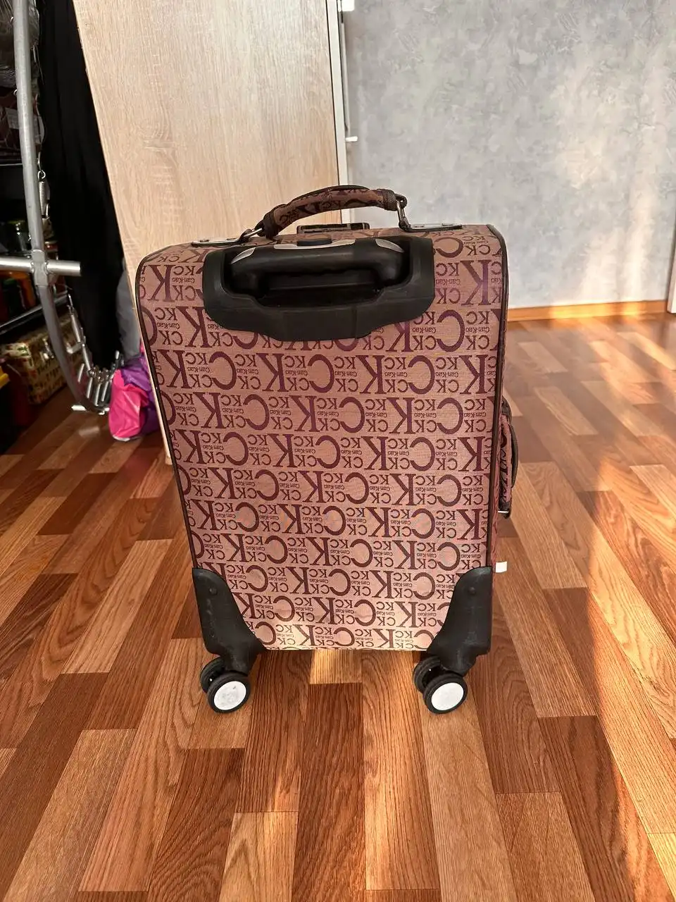 Чемодан ручная кладь размер S - Барахолка в Хабаровск