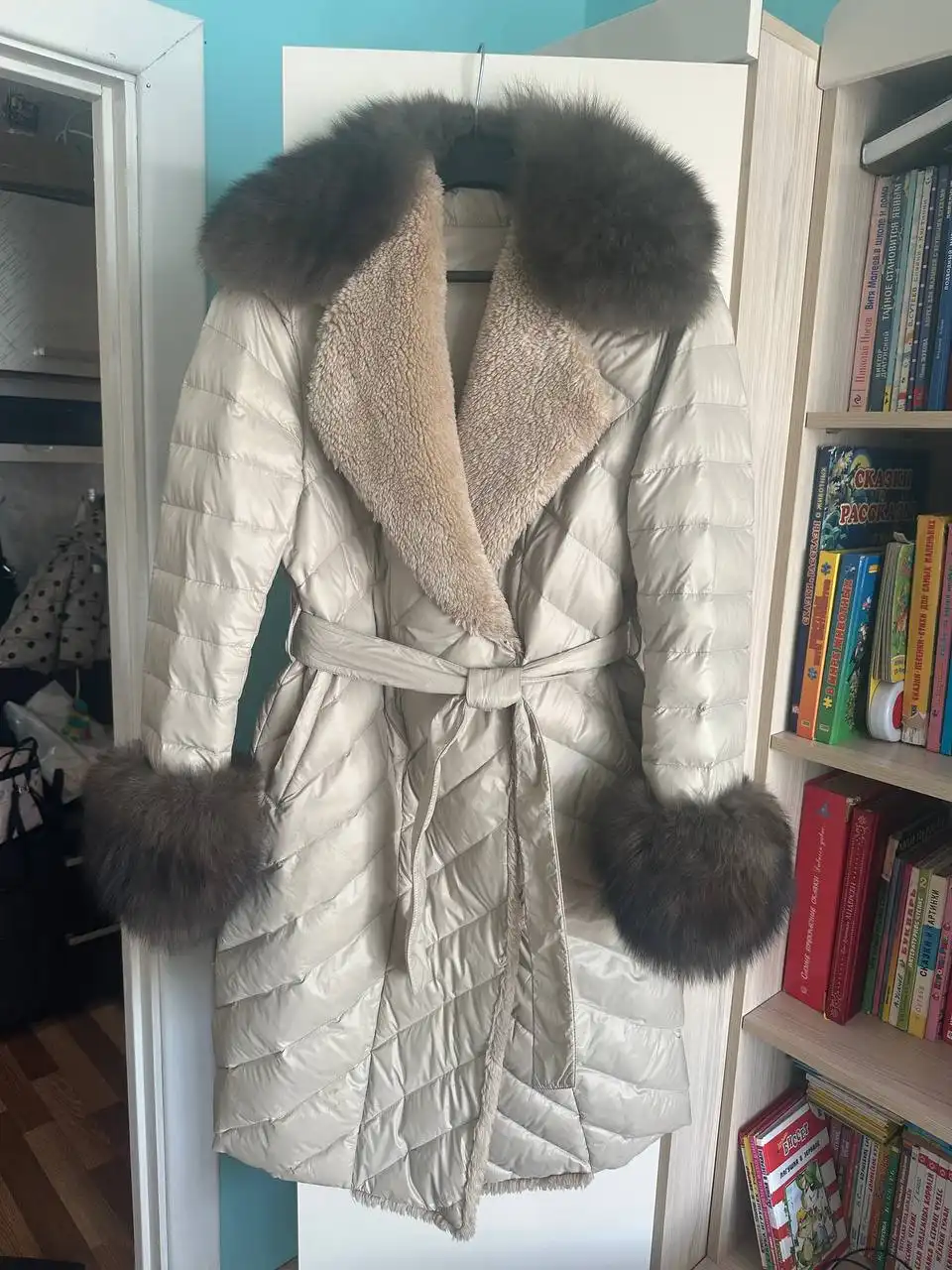 Облегченный пуховик 44 размера - Верхняя одежда (Одежда) в Хабаровск