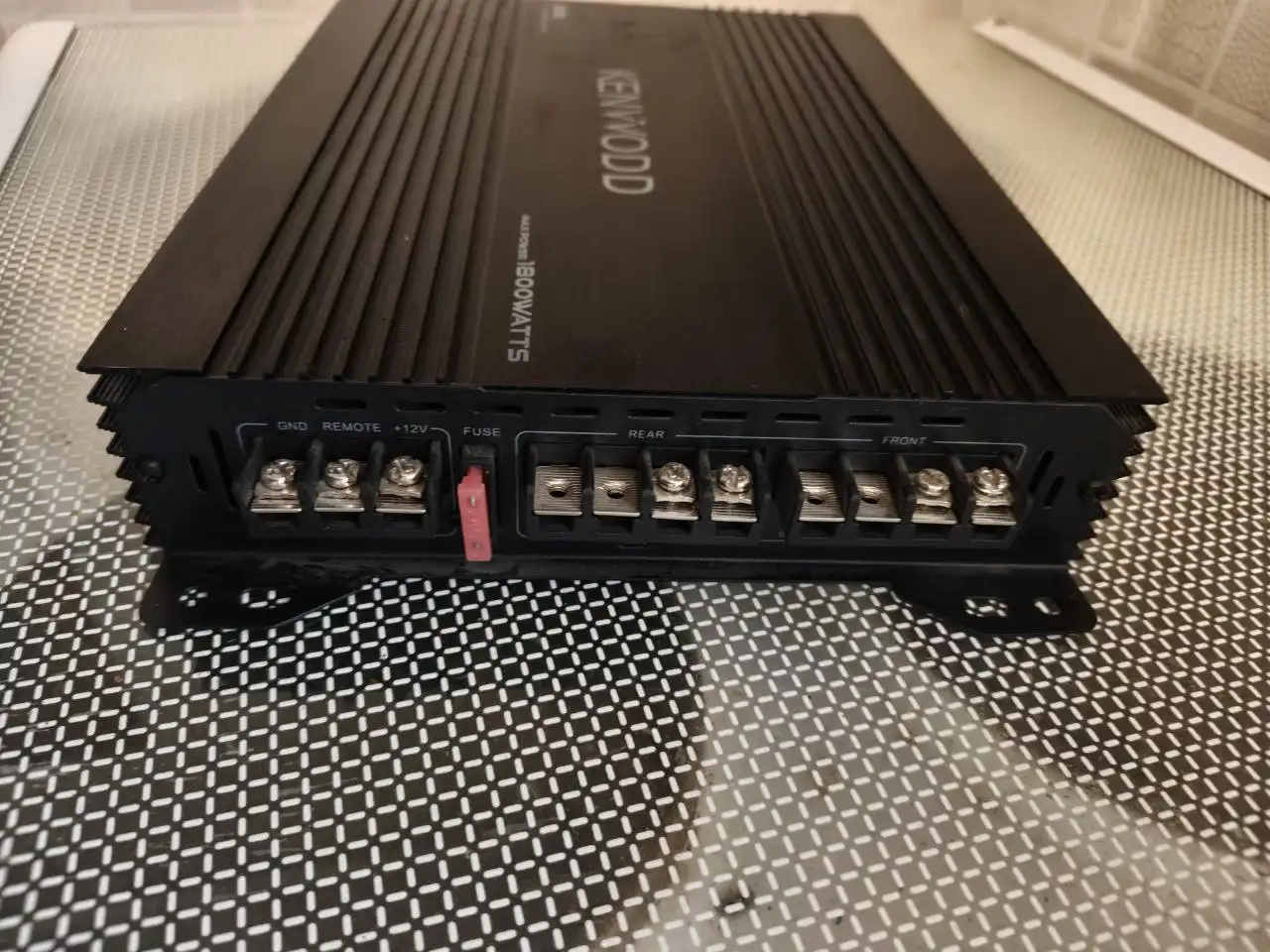 Продам усилитель 1800W - Аудиотехника (Электроника) в Хабаровск