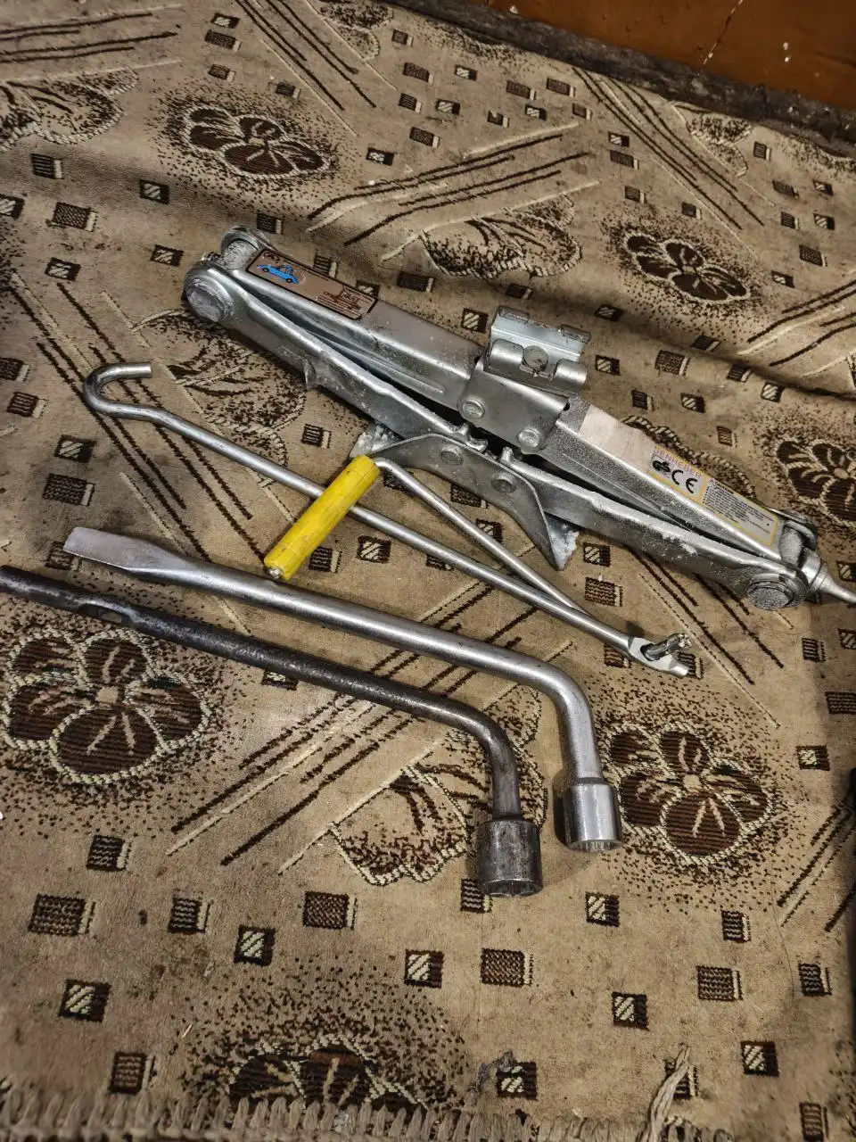 Домкрат 1,5т в продаже - Инструменты (Барахолка) в Хабаровск