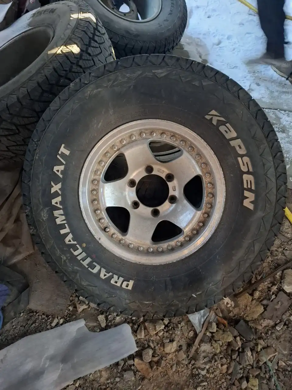 Продам комплект грязевых колёс АТ 6x139.7 R15 - Колёса и диски (Запчасти) в Хабаровск