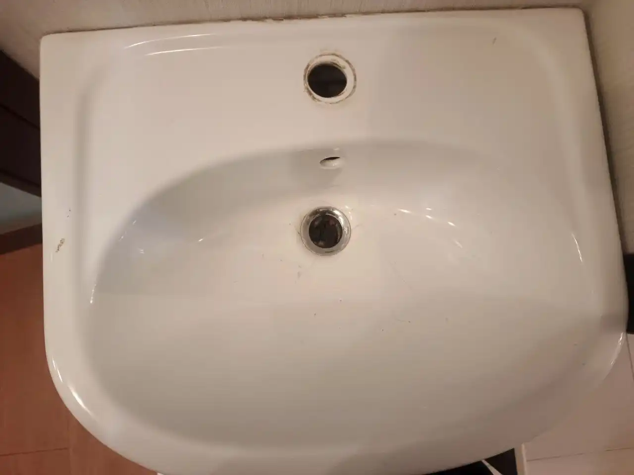 Продам раковину с полкой - Сантехника (Для дома и дачи) в Хабаровск