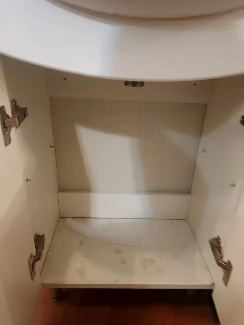 Продам раковину с полкой - Сантехника (Для дома и дачи) в Хабаровск