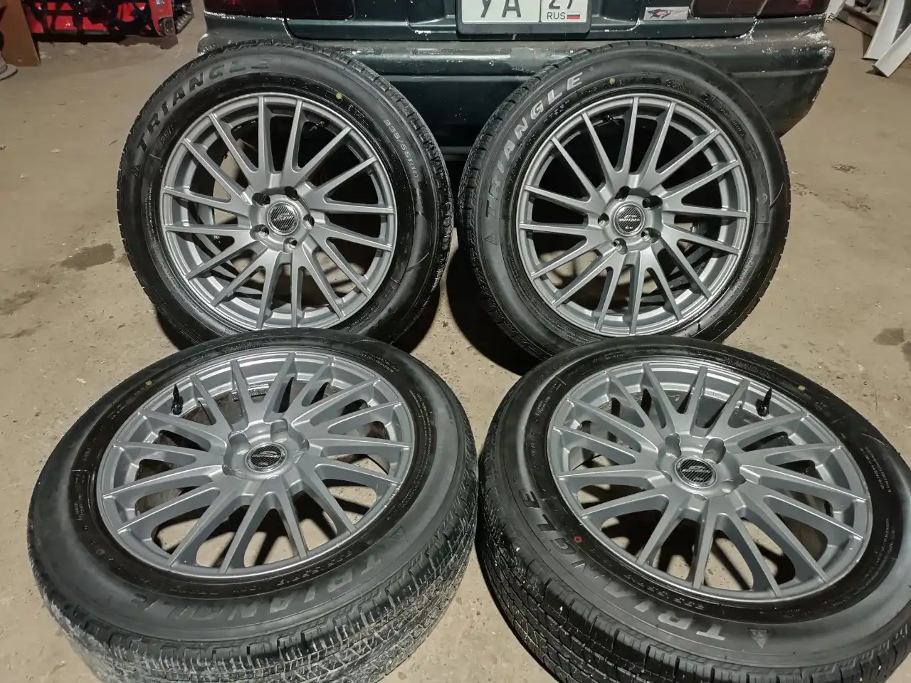 Продам литьё Manaray Schneder R18 с резиной TRIANGLE - Диски и шины (Запчасти) в Хабаровск