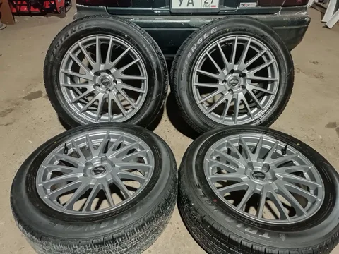 Продам литьё Manaray Schneder R18 с резиной TRIANGLE - Шины в Хабаровск