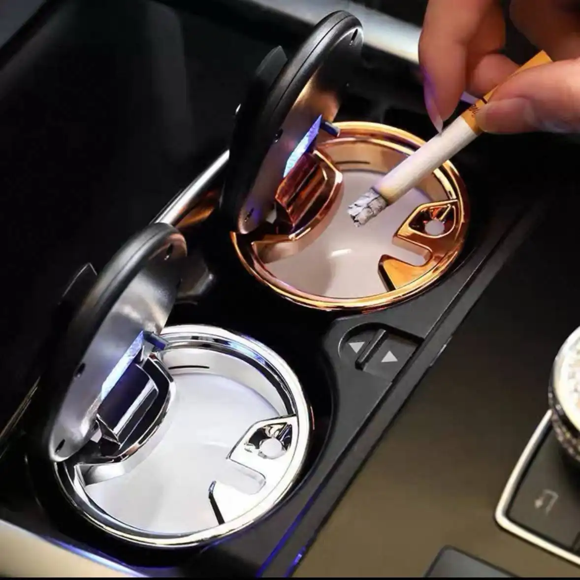 Портативная автомобильная пепельница с крышкой и синей светодиодной подсветкой - Аксессуары (Авто) в Хабаровск