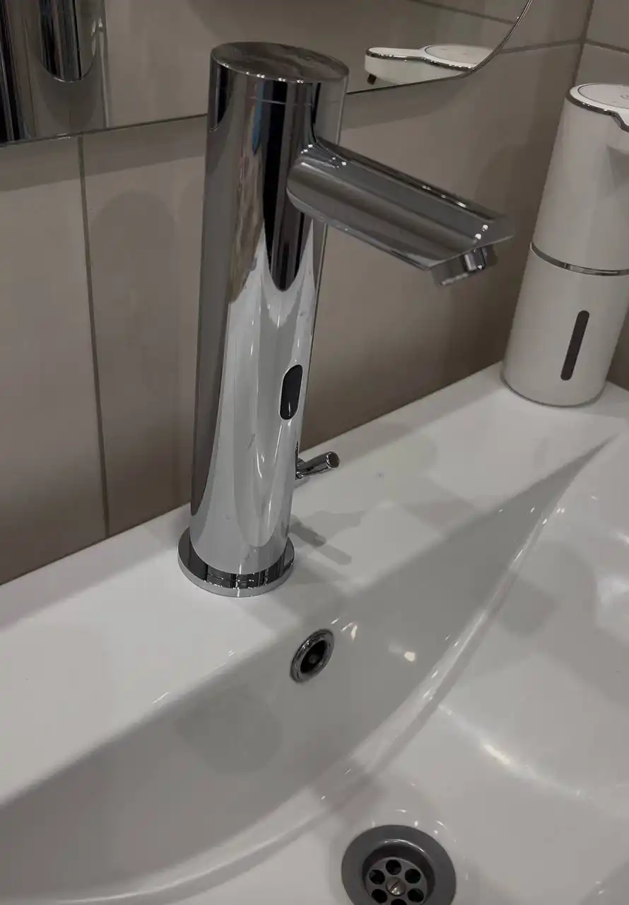 Продам сенсорный смеситель РигельСИБ для ванной - Сантехника (Для дома и дачи) в Хабаровск