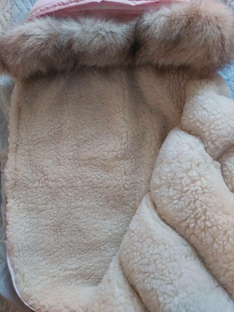 Комплект на выписку с меховой отделкой - Одежда для новорожденных (Товары для детей) в Хабаровск