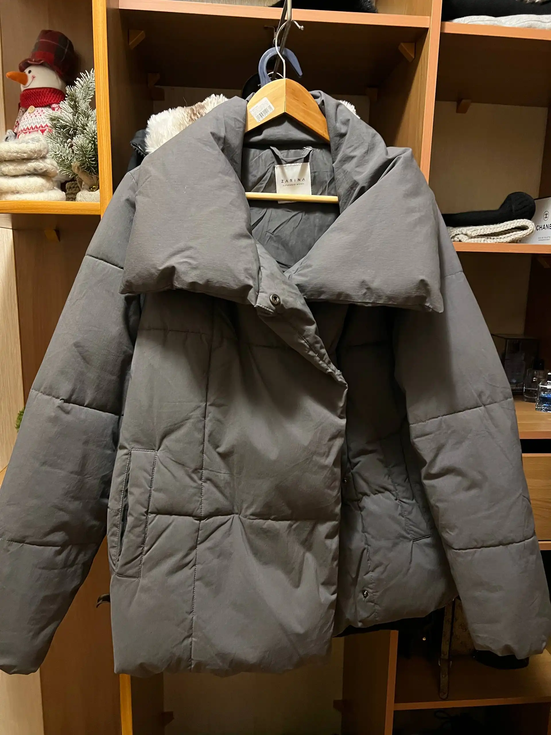 Продам весеннюю куртку из зарина - Куртки (Одежда) в Хабаровск