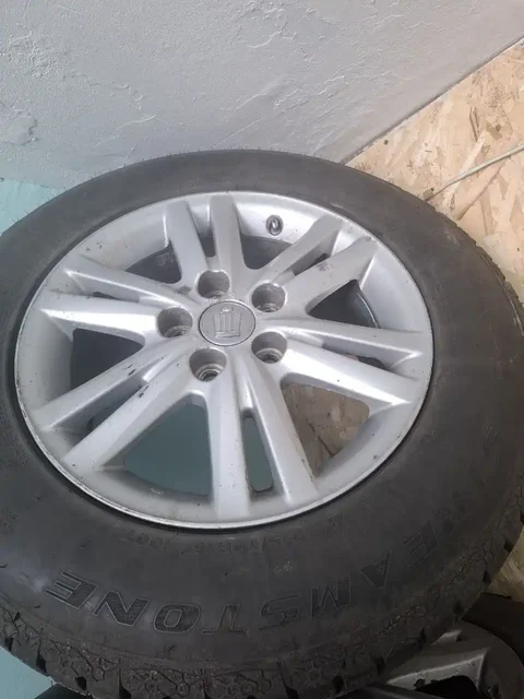 Продам колеса 215/70/16 - Шины в Хабаровск