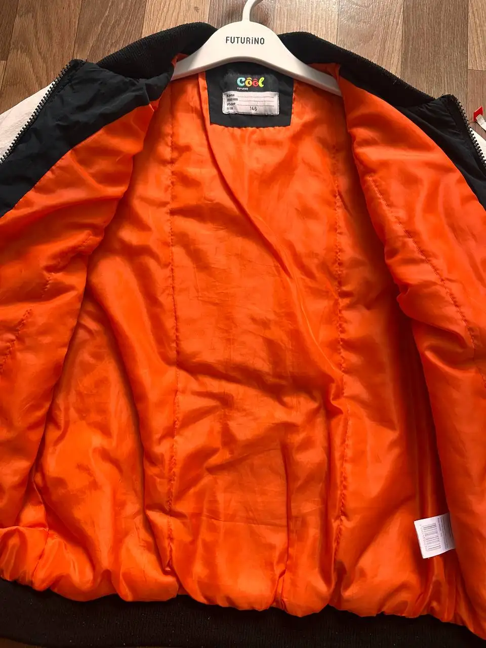 Демисезонная куртка для подростка - Верхняя одежда (Одежда) в Хабаровск