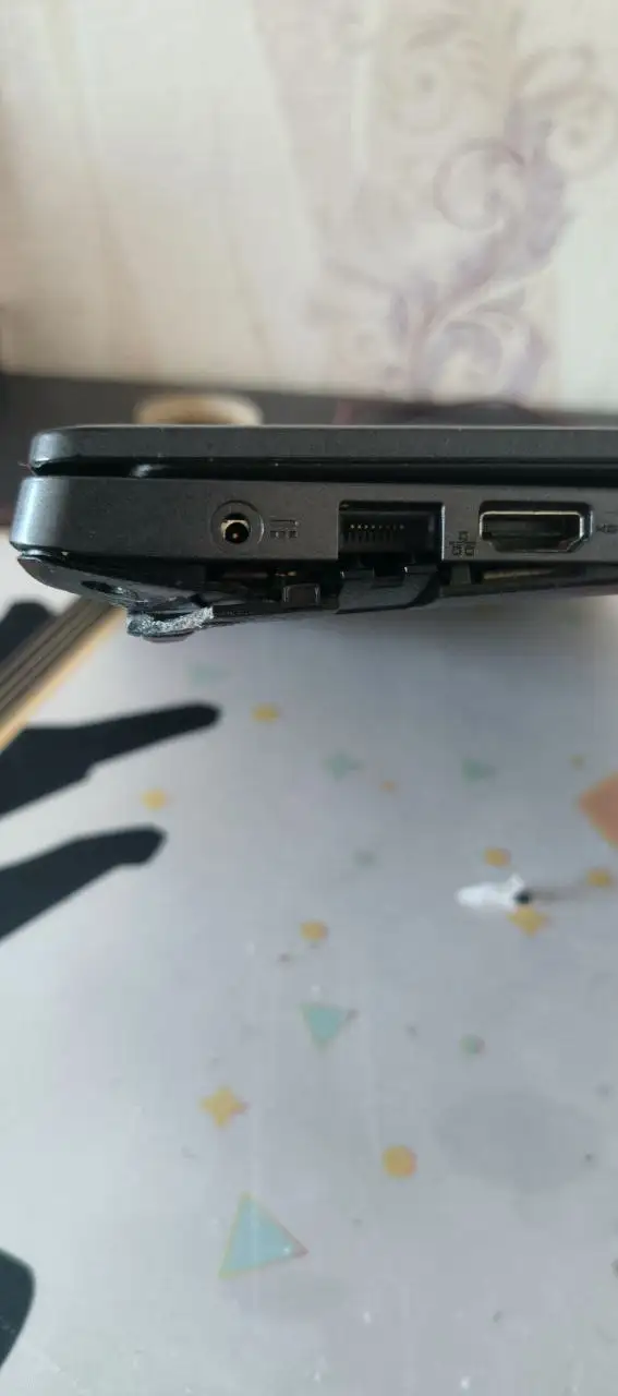 Продам ноутбук с дефектом - Электроника в Хабаровск