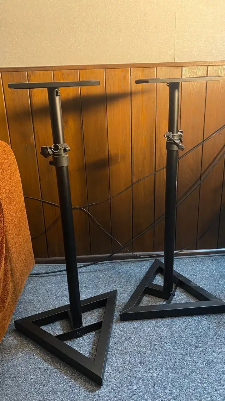 Продам стойки для студийных мониторов Millenium BS-500 Set - Музыкальное оборудование (Барахолка) в Хабаровск