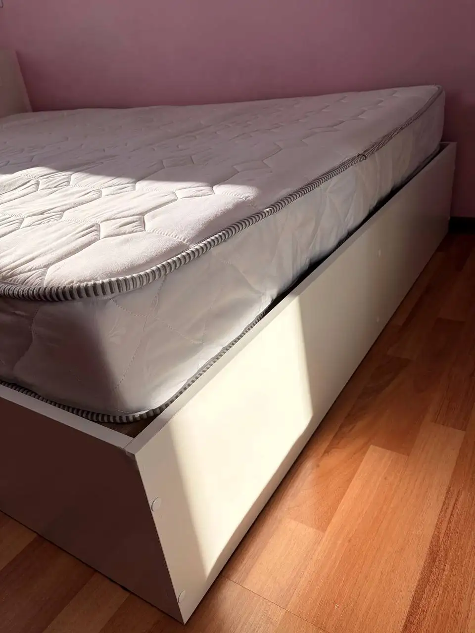 Кровать 1400x2000 с матрасом Остин в отличном состоянии - Барахолка в Хабаровск
